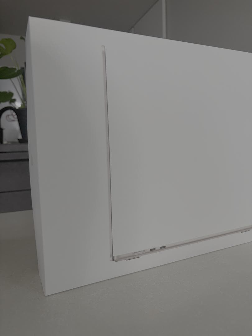 MacBook Air M2　512GB（15インチ、コードなし）英字キーボード