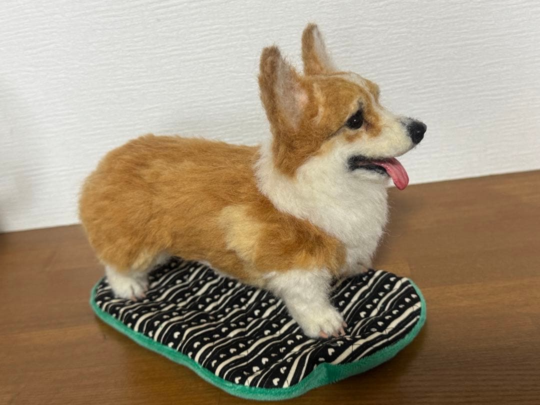 わたわたペット　羊毛フェルト作品　コーギー　キャリーケース、小物付き