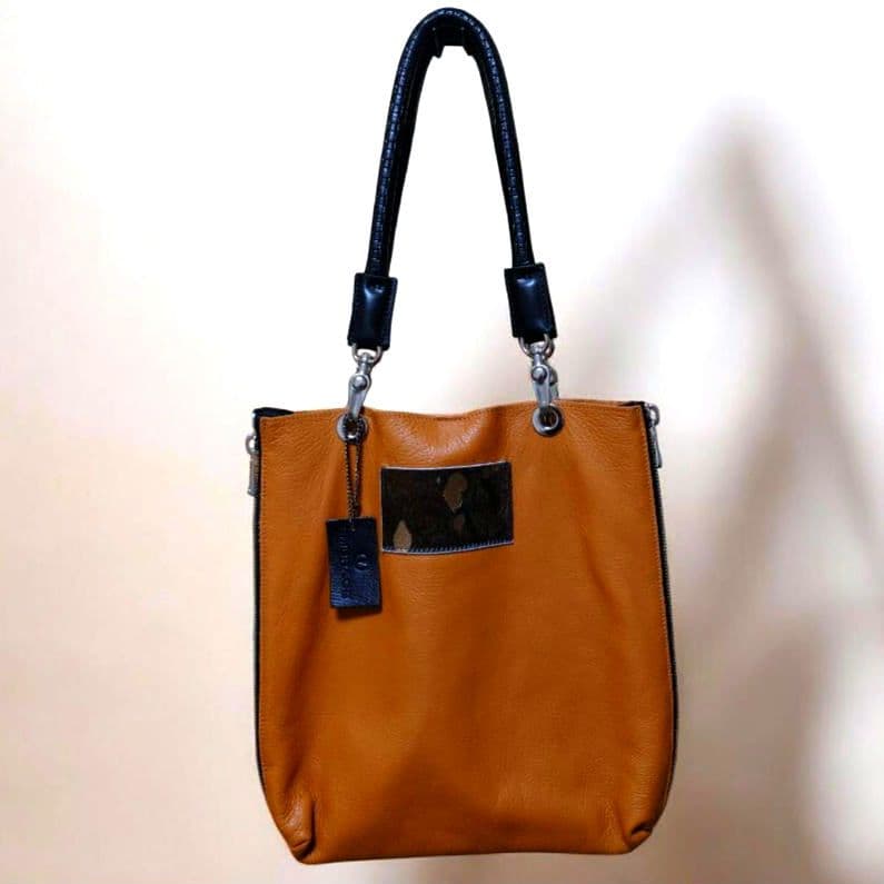 EMBRACE　エンブレイス 手刺繍 シリーズ レザー トートバッグ　猫