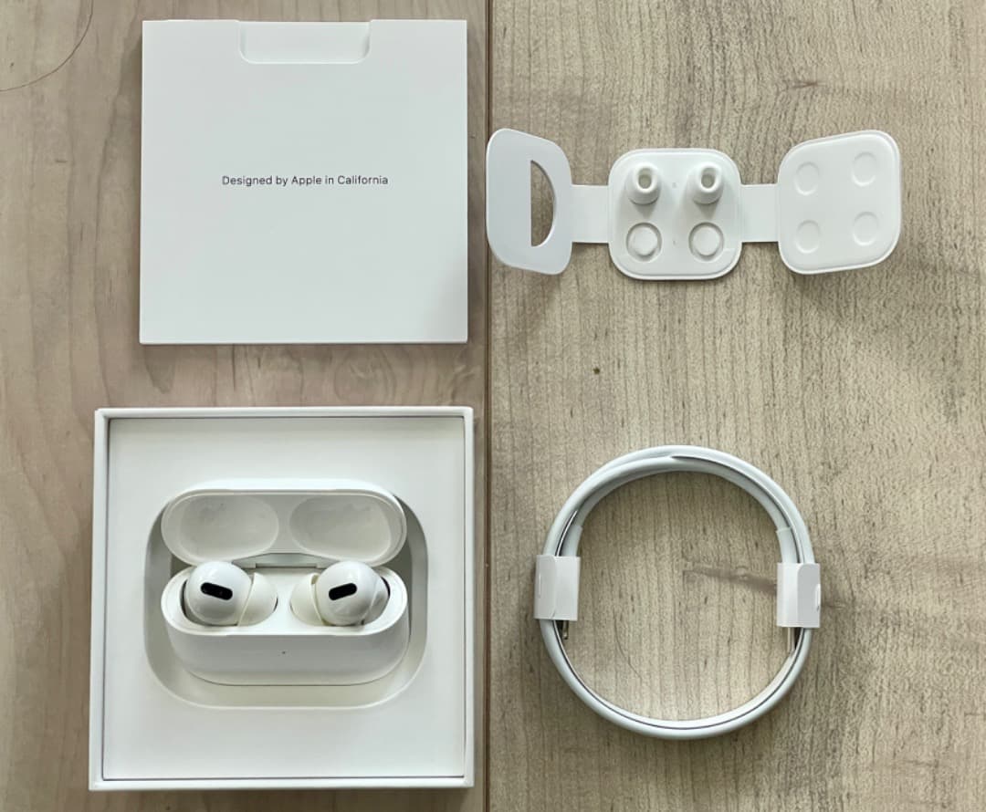 Air Pods Pro 第一世代　別売ケースおまけ付き