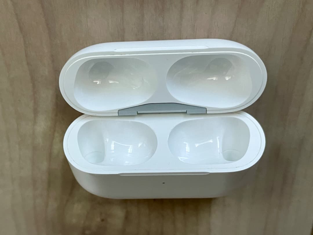Air Pods Pro 第一世代　別売ケースおまけ付き
