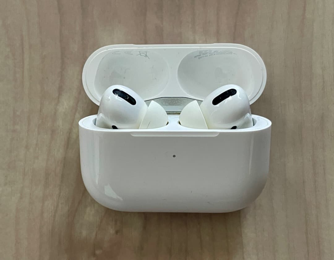 Air Pods Pro 第一世代　別売ケースおまけ付き