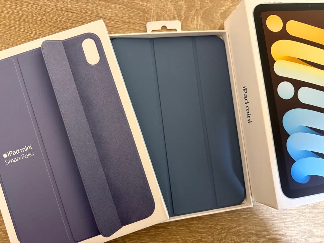 超美品 iPad mini 第7世代 本体＋純正Smart Folioつき