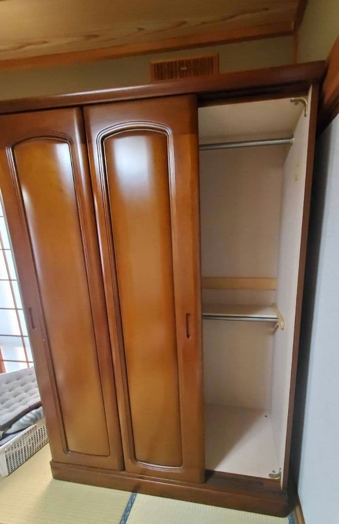 洋ダンス　天然目　鏡　クローゼット収納　スライド式　ミラー　婚礼家具　洋服ダンス