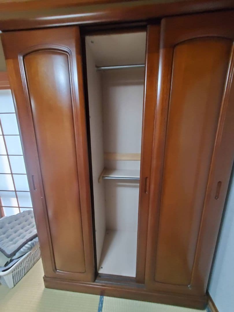 洋ダンス　天然目　鏡　クローゼット収納　スライド式　ミラー　婚礼家具　洋服ダンス