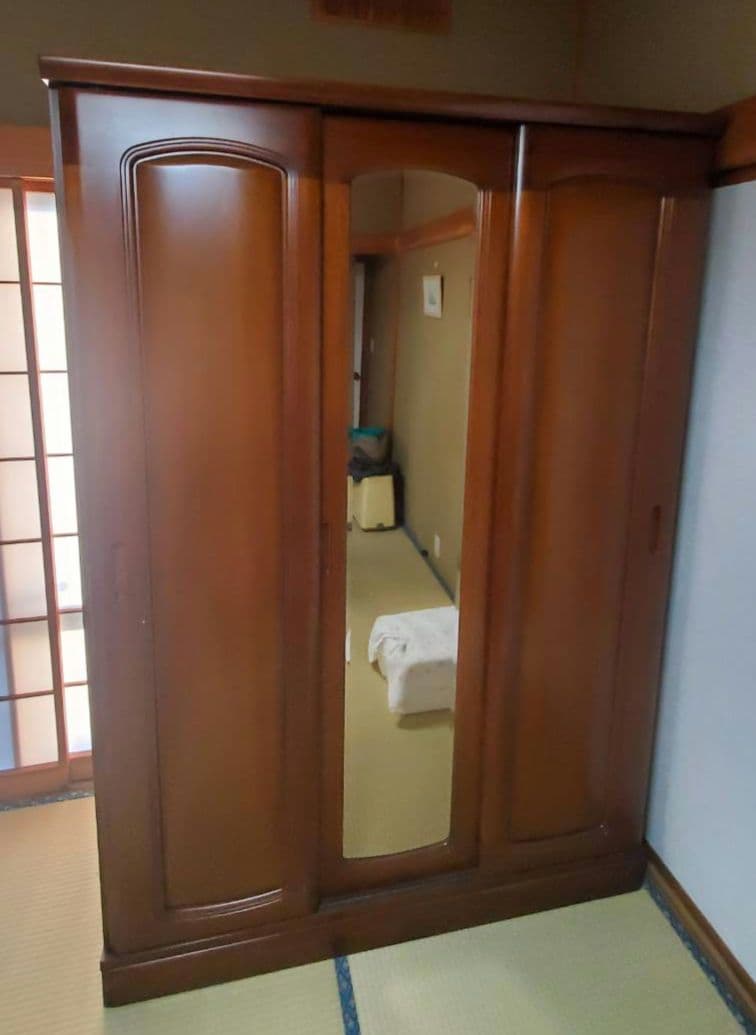 洋ダンス　天然目　鏡　クローゼット収納　スライド式　ミラー　婚礼家具　洋服ダンス