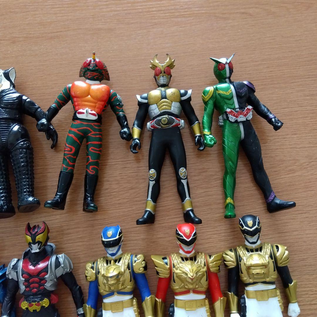 戦隊ヒーロー フィギュアセット　ソフビ