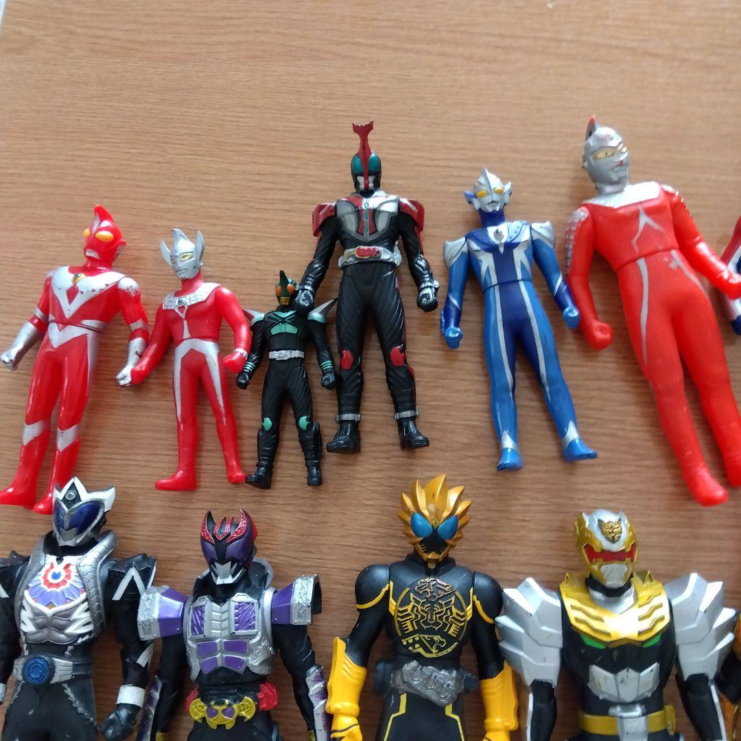 戦隊ヒーロー フィギュアセット　ソフビ