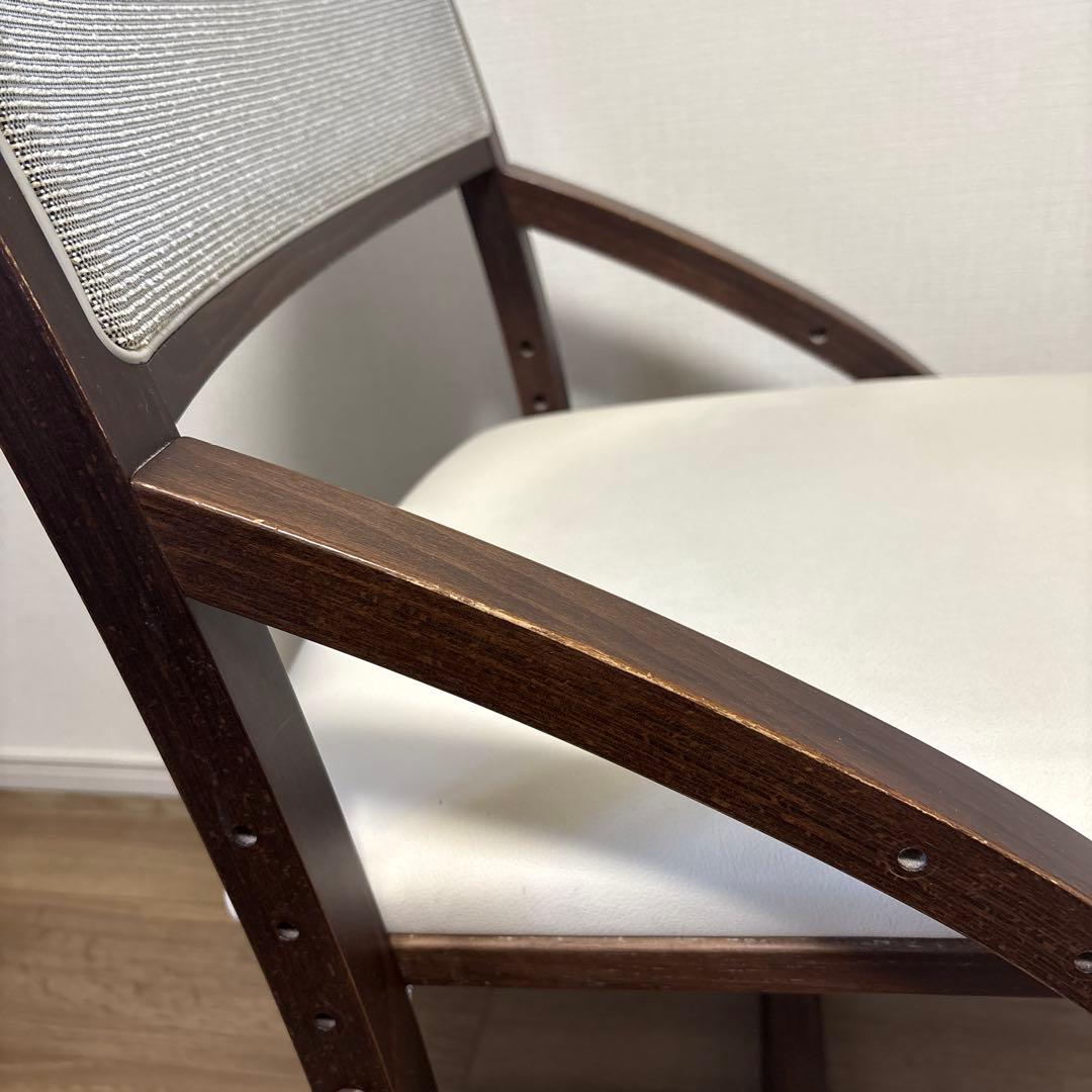 カリモク　デスクチェア　学習椅子　モカブラウン　XT2401IK