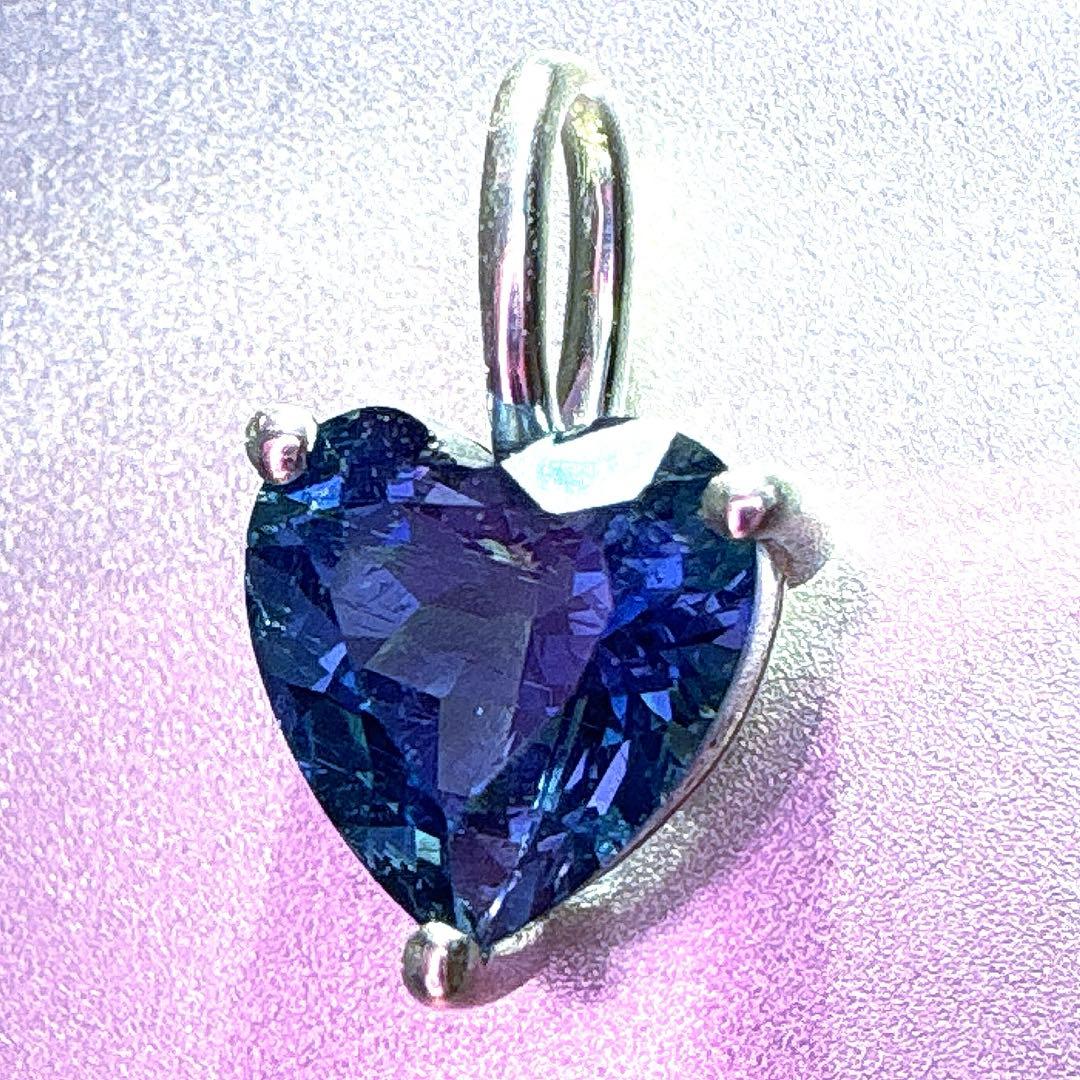 宝石質　ロンドンブルートパーズ　ハートペンダント