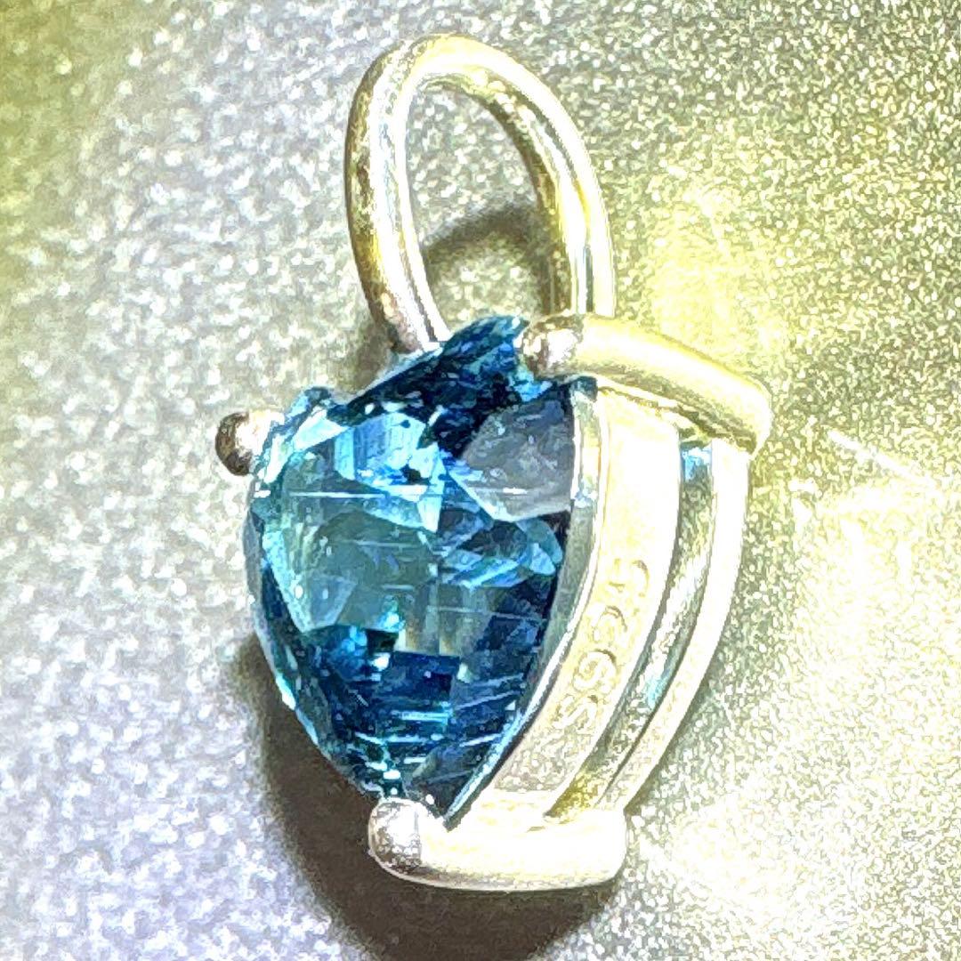 宝石質　ロンドンブルートパーズ　ハートペンダント