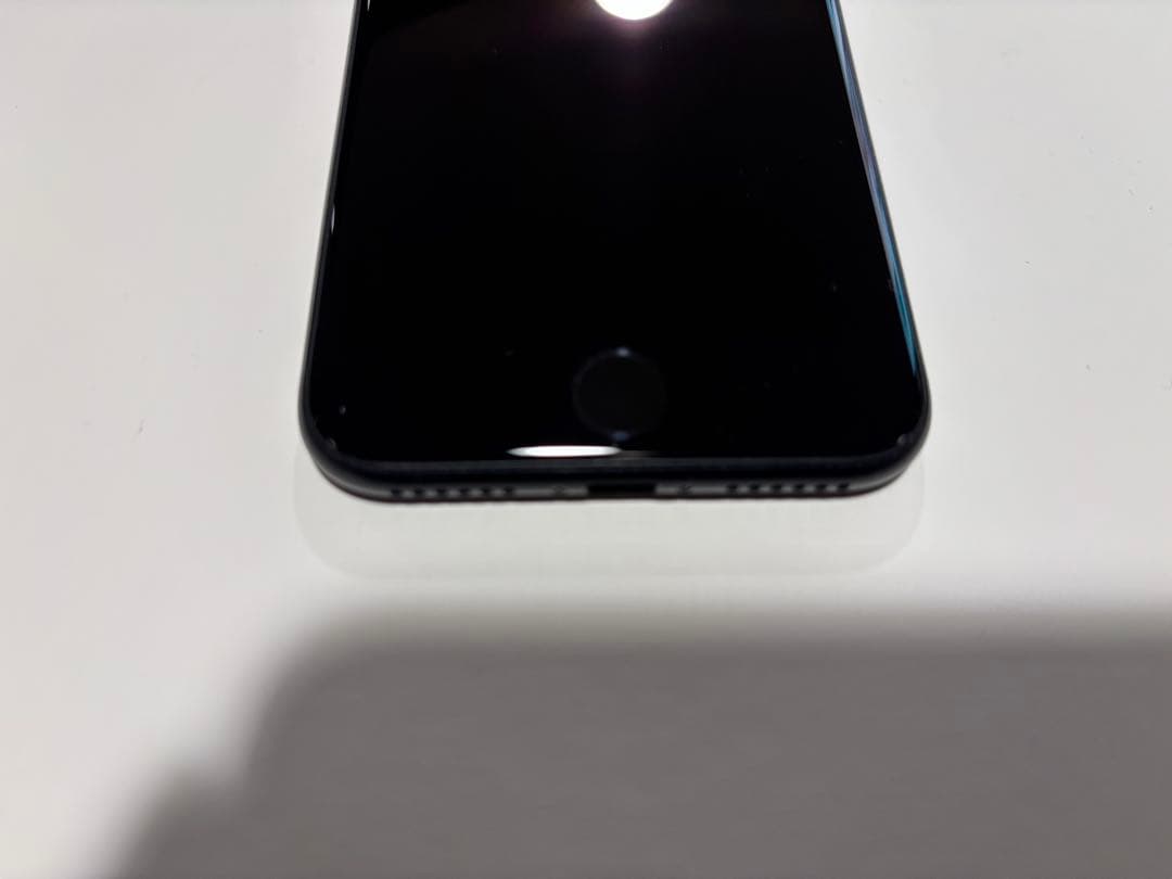 iPhone SE 第2世代64GB ブラック バッテリー最大容量85%