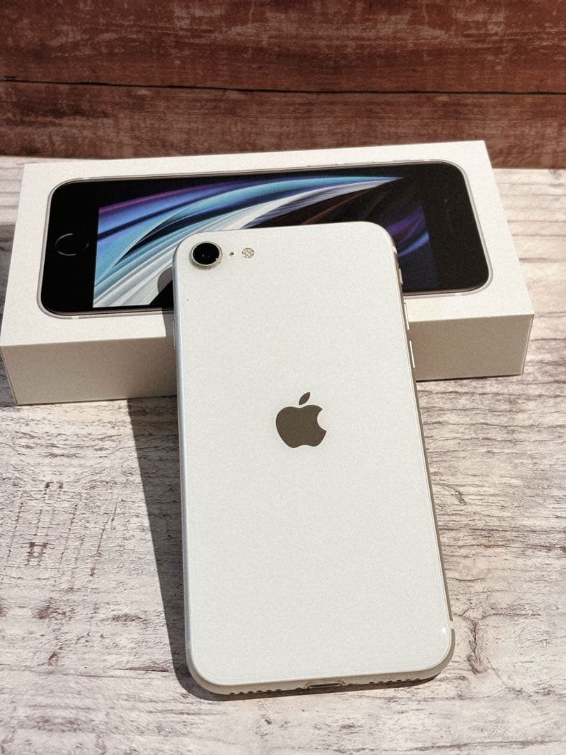 Apple iPhone SE (第2世代) ホワイト 64gb