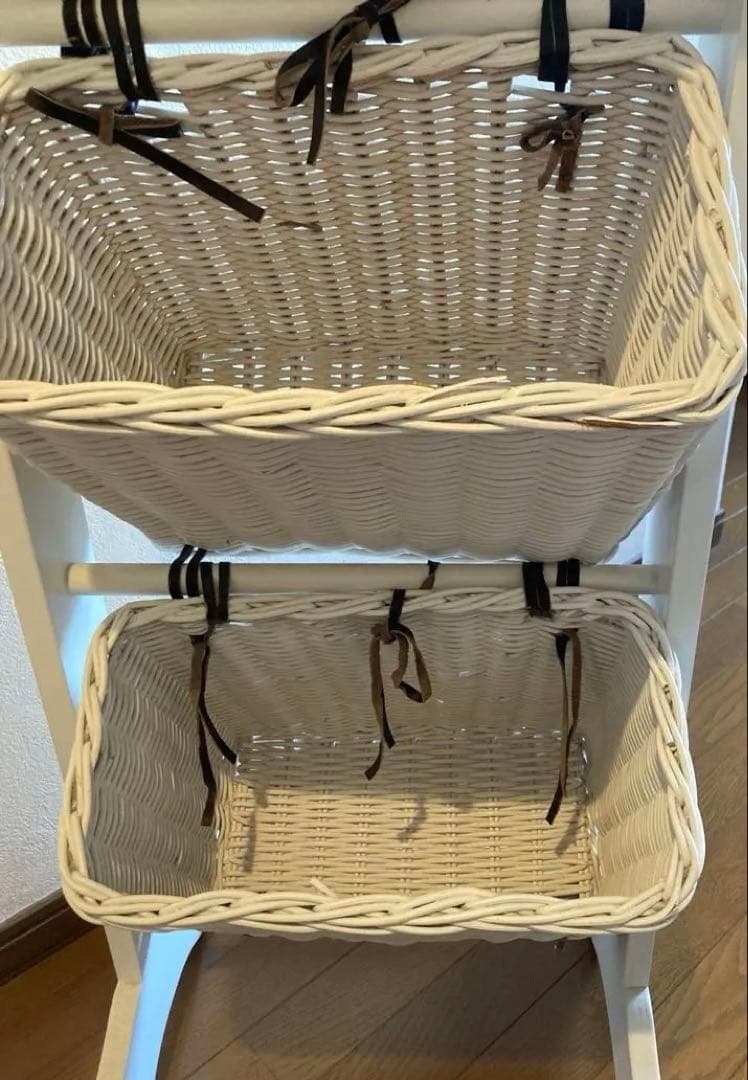 ラタン製 ホワイト 収納ラック 4バスケット付