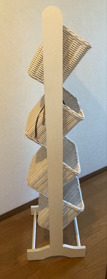 ラタン製 ホワイト 収納ラック 4バスケット付