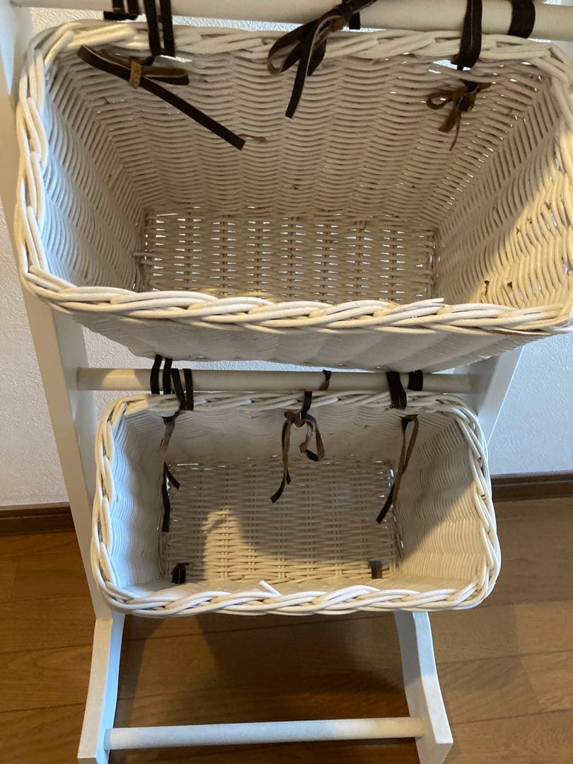 ラタン製 ホワイト 収納ラック 4バスケット付