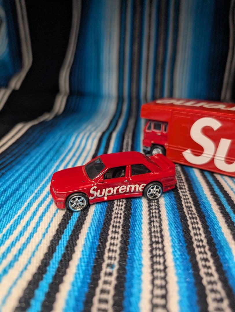 Supreme Hot Wheels Fleet Flyer ミニカー 