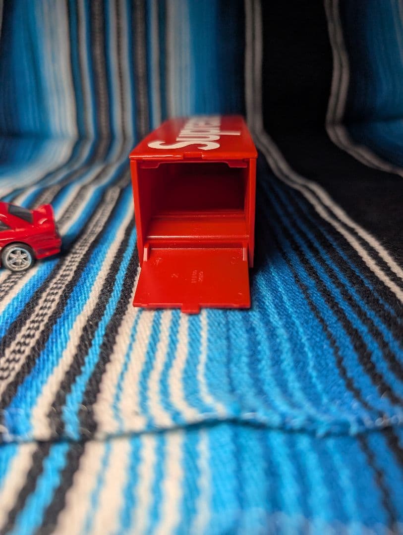 Supreme Hot Wheels Fleet Flyer ミニカー 