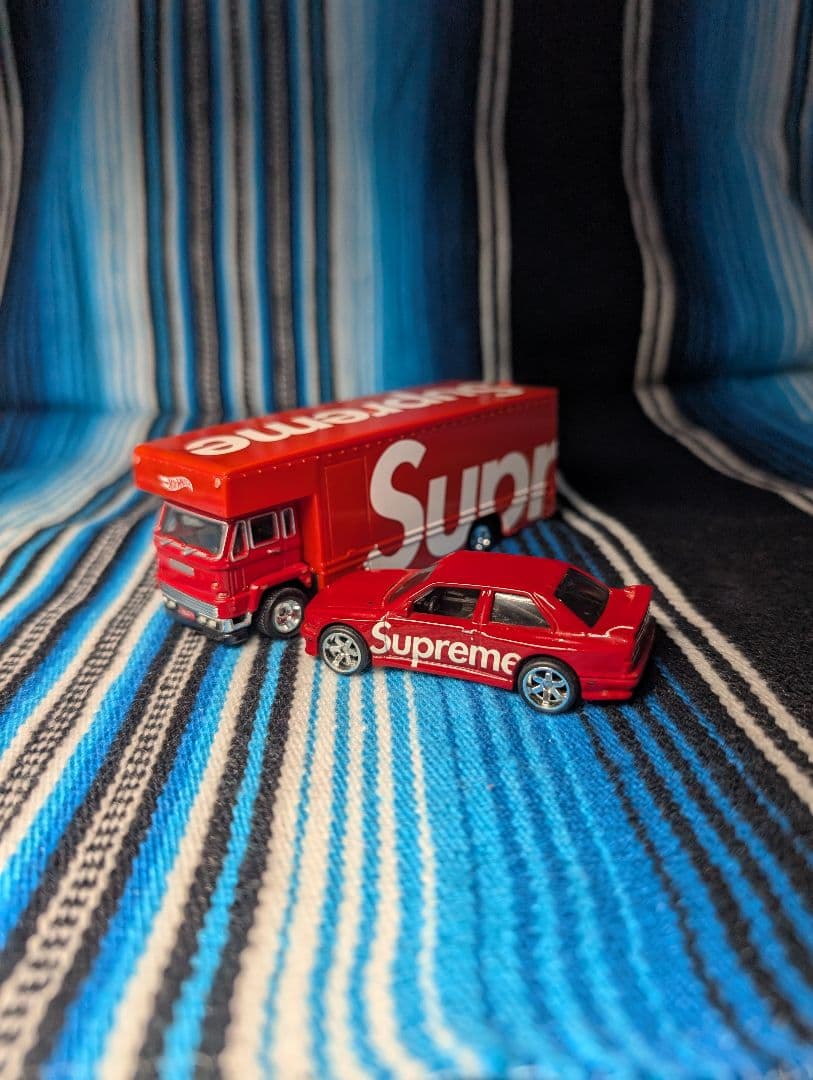Supreme Hot Wheels Fleet Flyer ミニカー 