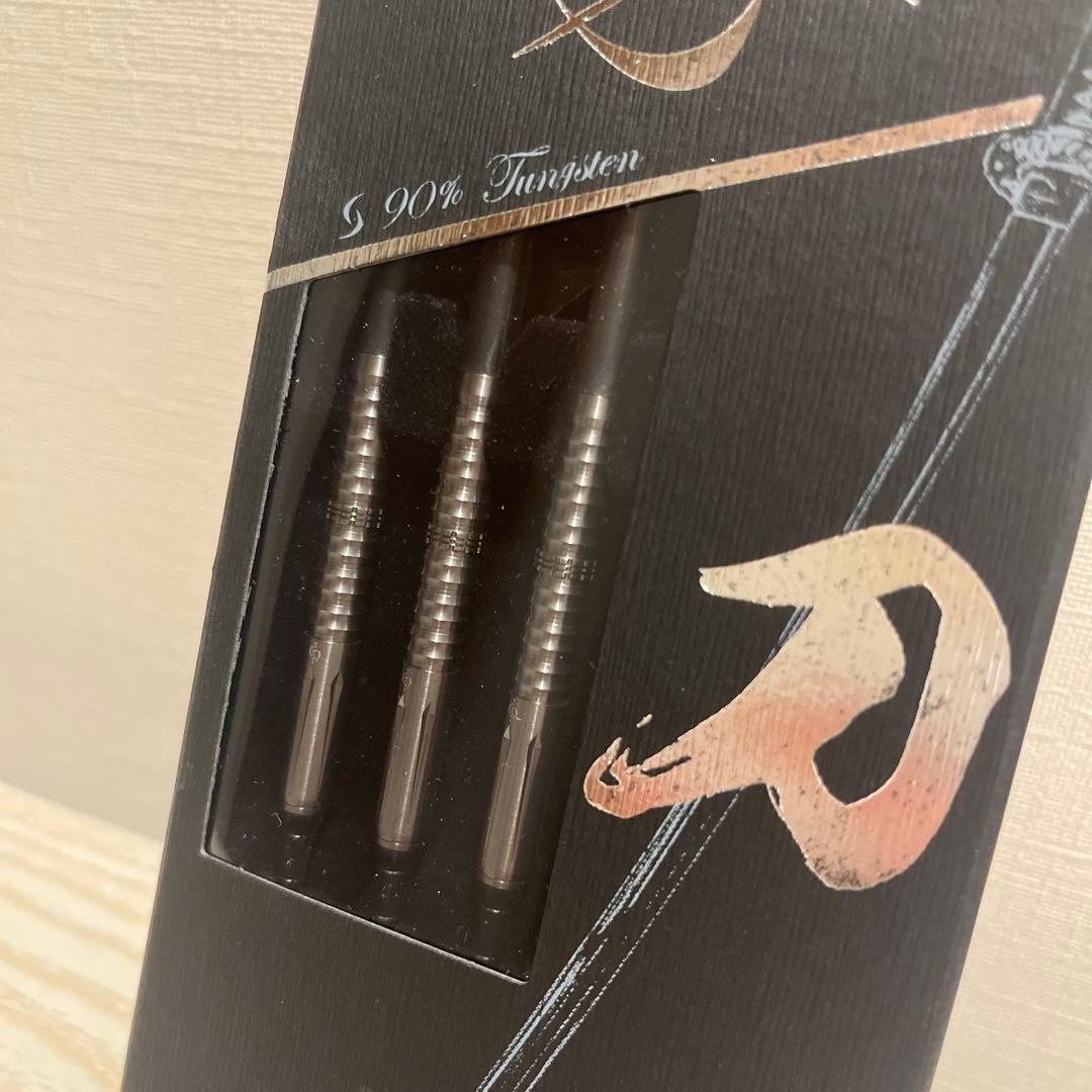 ユ*キ様 ダイナスティー (Dynasty)KATANA ダーツ 黒刀 古豪一文