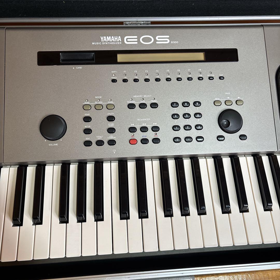 【小室哲哉氏監修】 YAMAHA EOS B500 シンセサイザー ケース付