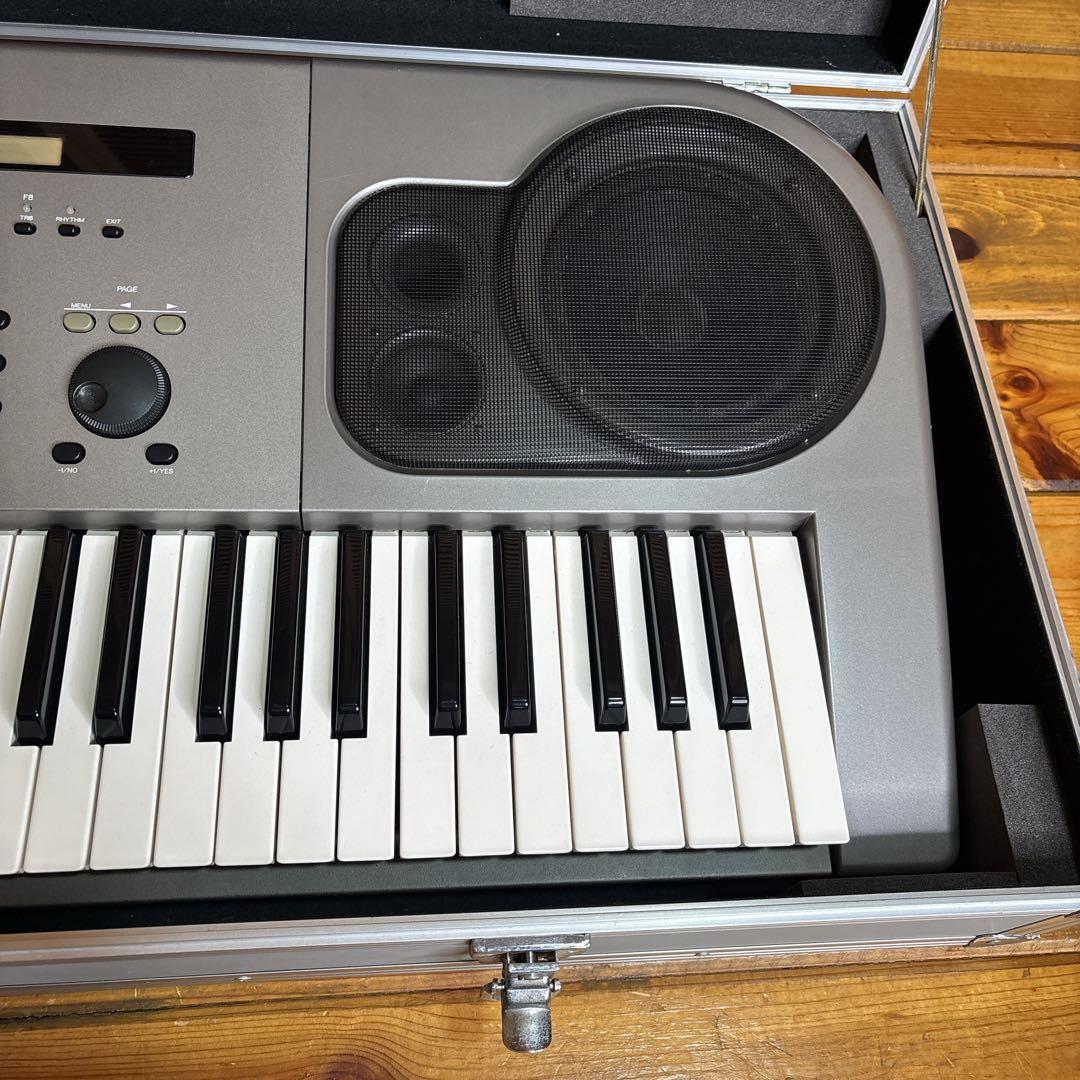 【小室哲哉氏監修】 YAMAHA EOS B500 シンセサイザー ケース付