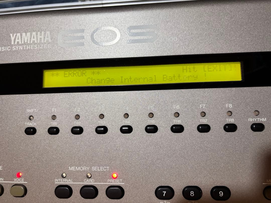 【小室哲哉氏監修】 YAMAHA EOS B500 シンセサイザー ケース付