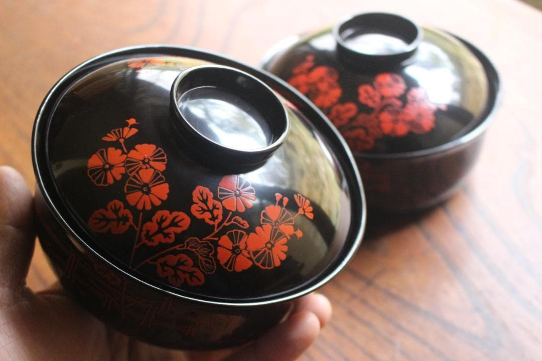 時代逸品！時代黒漆に風情ある朱漆菊文の映える煮物椀2点（検輪島塗雑煮椀漆器吉野塗
