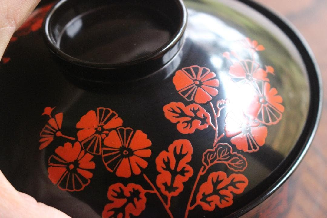 時代逸品！時代黒漆に風情ある朱漆菊文の映える煮物椀2点（検輪島塗雑煮椀漆器吉野塗
