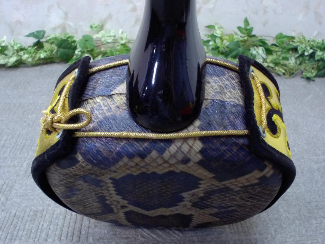 14FF3456 蛇柄 へび柄　三味線　ハードケース付