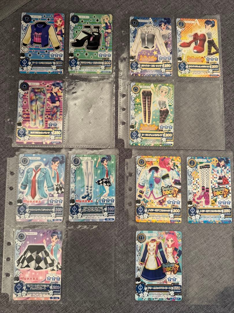 アイカツ！初期　希少レアバインダーandカード80枚入り