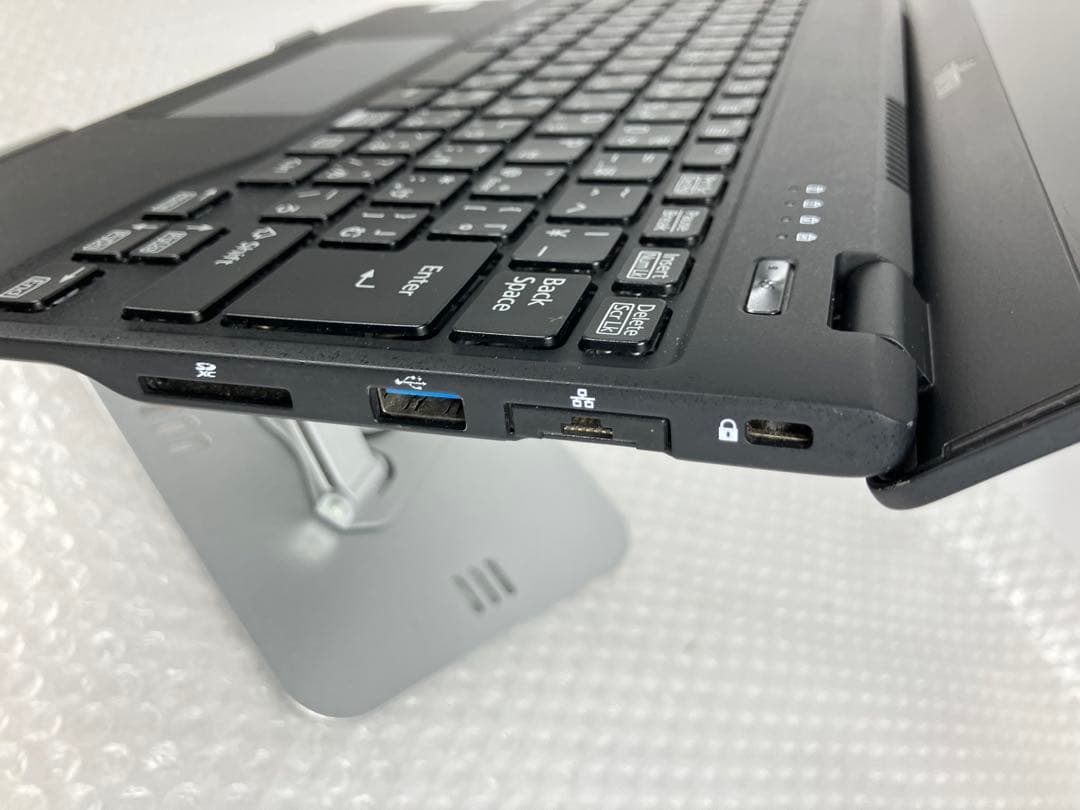 FUJITSU FMVU3203LPノートPC i5-10210U