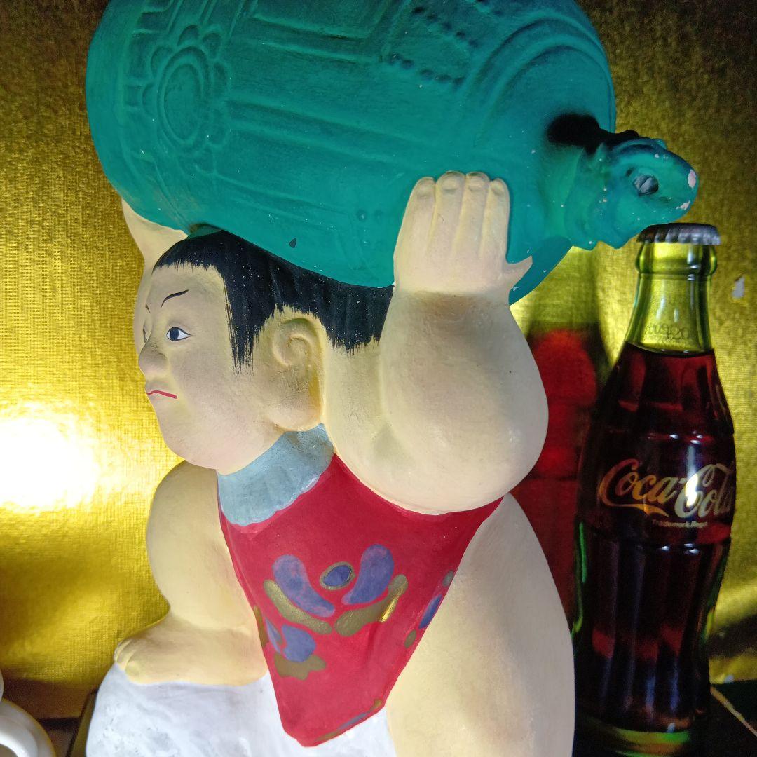 力士のフィギュア 青い桶