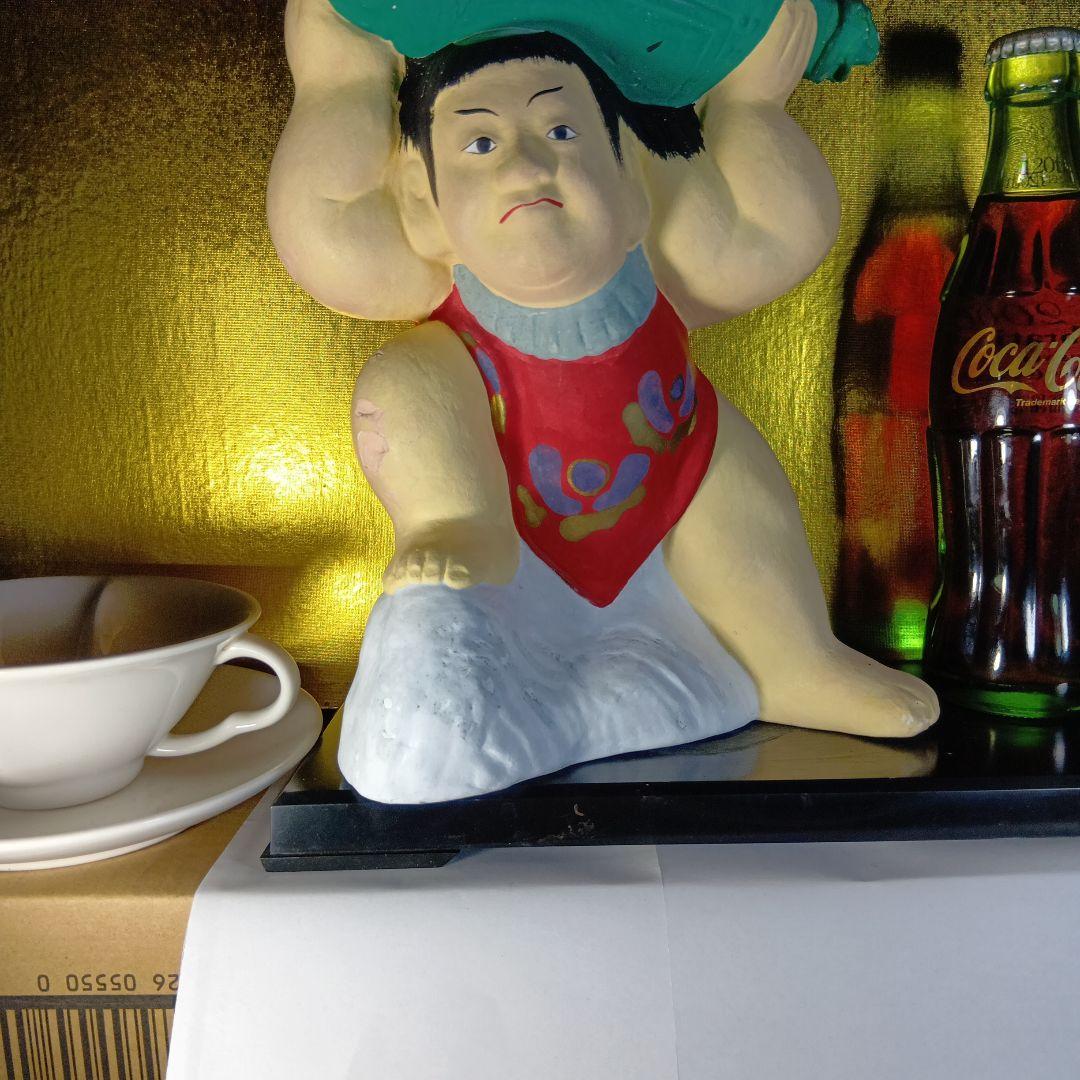 力士のフィギュア 青い桶