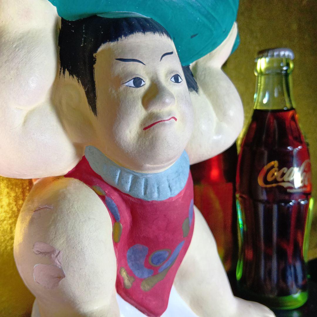 力士のフィギュア 青い桶