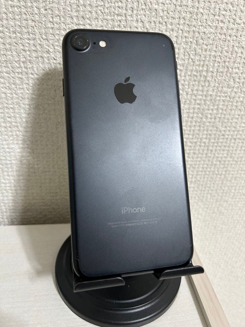 【バッテリー100%】【即日発送！】iPhone7 ブラック 256GB