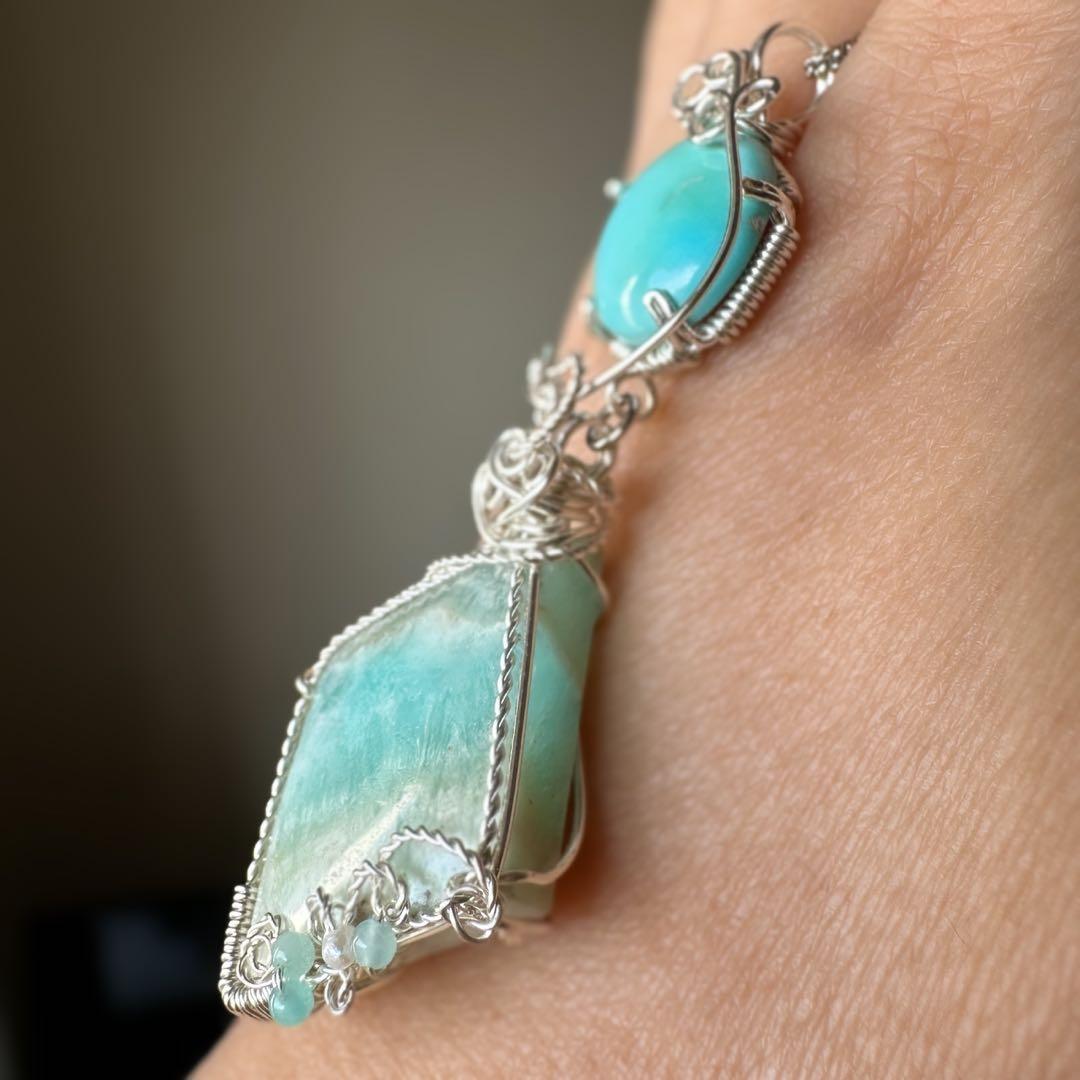 カリビアンブルー・カルサイトとターコイズ のワイヤージュエリー