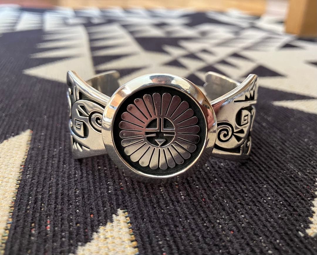 ホピ族Gary&Elsie Yoyokieゲーリーアンドエルシーヨヨキ バングル