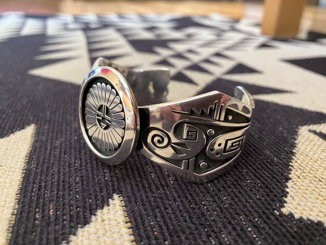 ホピ族Gary&Elsie Yoyokieゲーリーアンドエルシーヨヨキ バングル