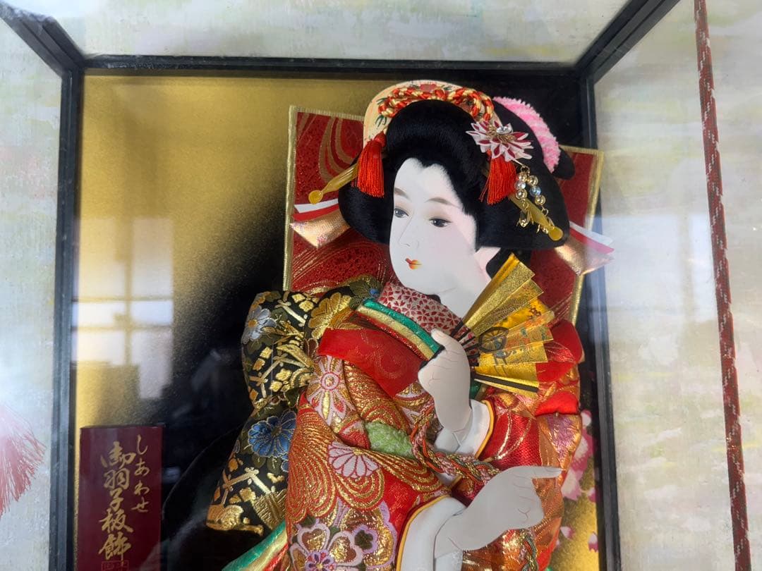 羽子板ガラスケース入り　オルゴール付き