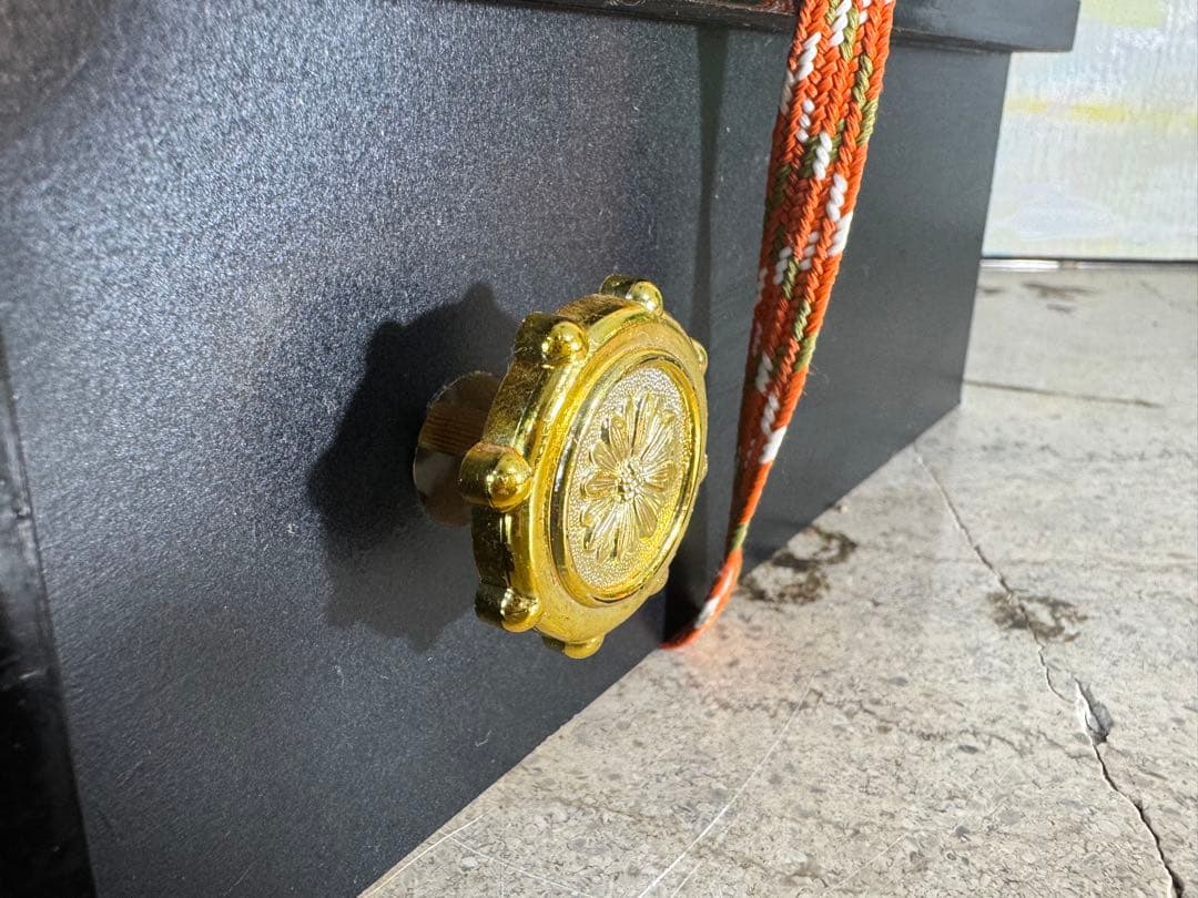 羽子板ガラスケース入り　オルゴール付き