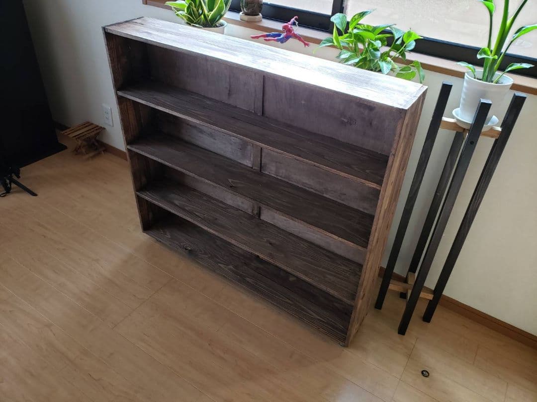天然材を使用した古材風　本棚　マガジンラック