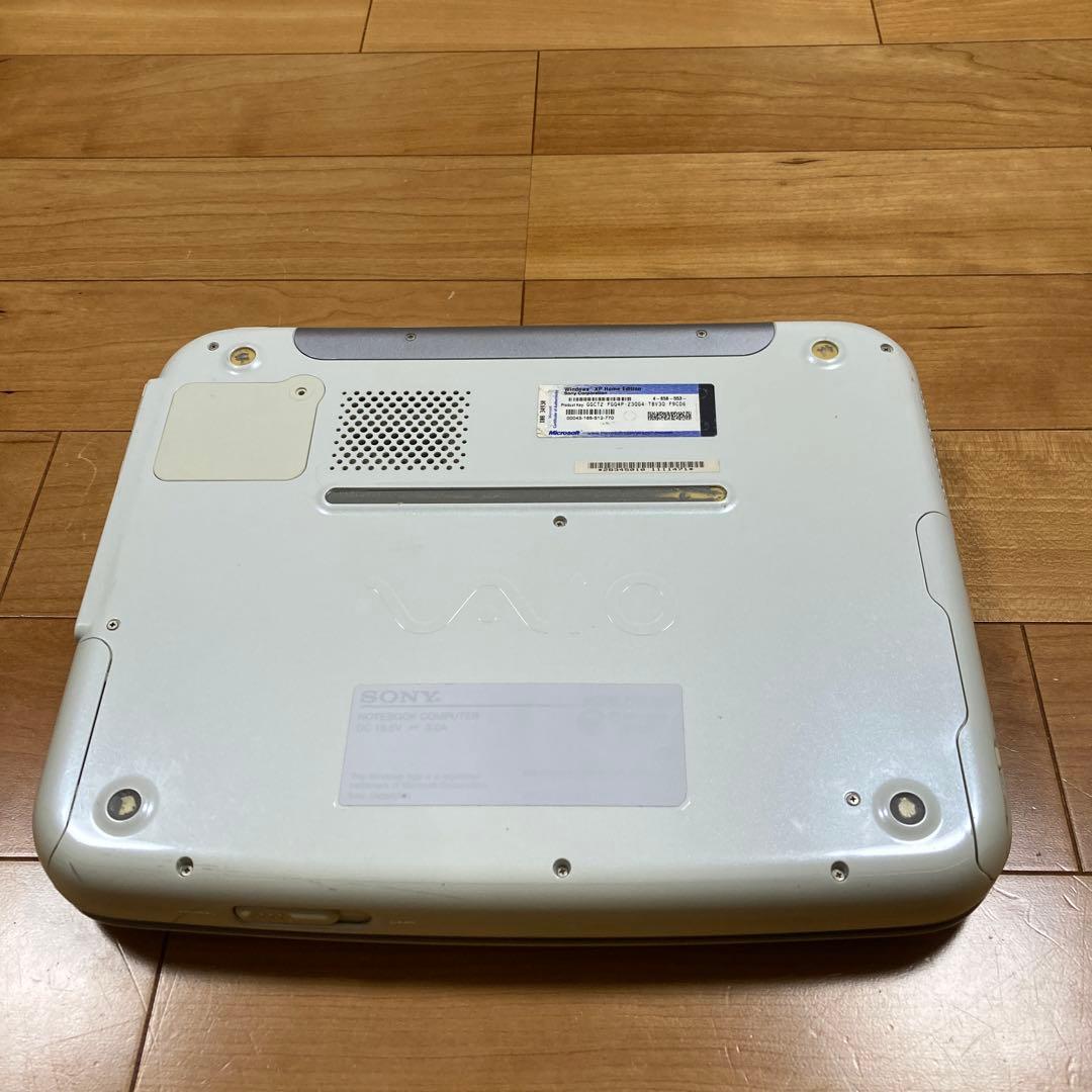 SONY VAIO ノートPC 白