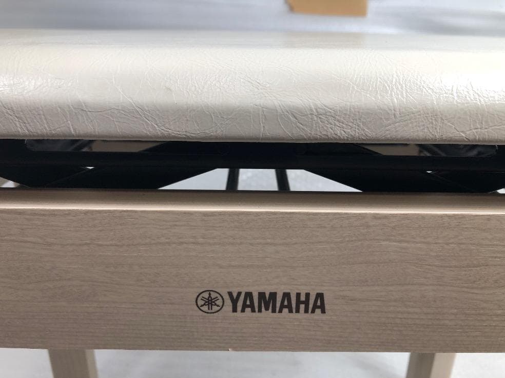 ※86558※YAMAHAピアノ椅子　BC-205WA ★送料無料