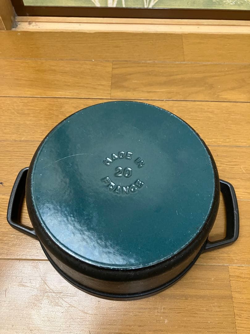 ストウブ  ココット　ラウンド　20cm 黒