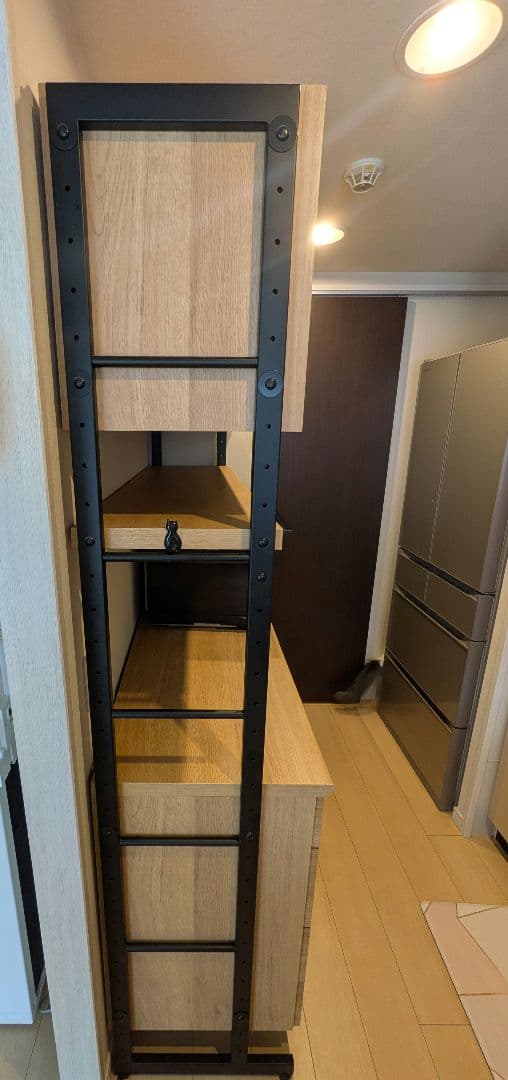 【美品】カップボード　キッチンボード　木製　ガラス扉付き