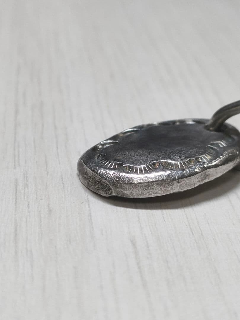 シルバー925製ナバホスタンプオーバルペンダント　22✕19㌢　16.3㌘