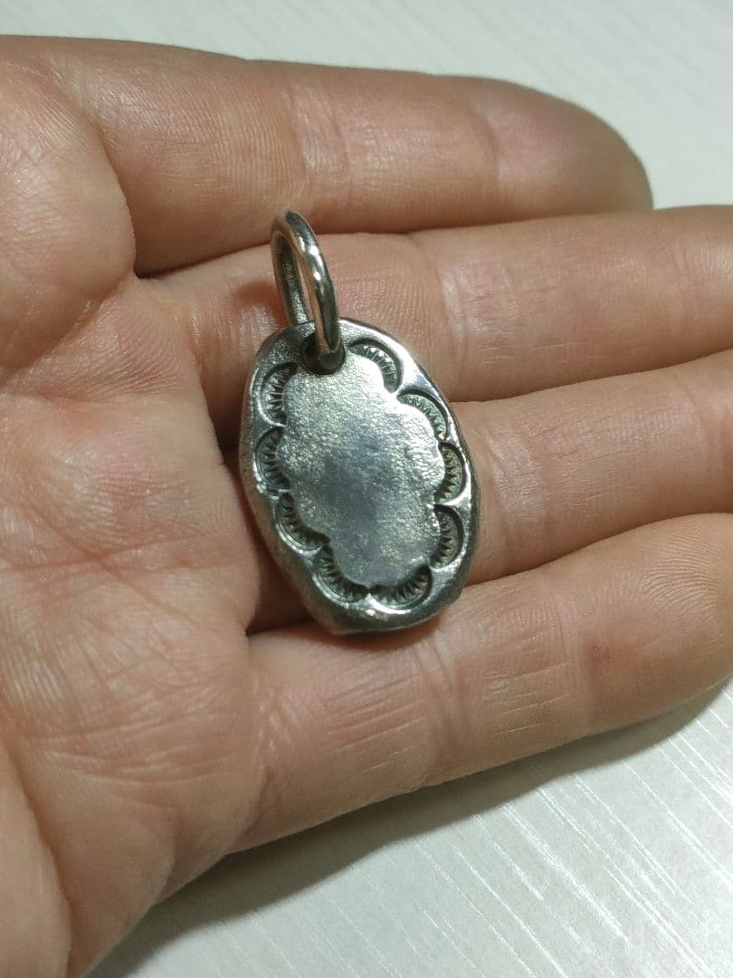 シルバー925製ナバホスタンプオーバルペンダント　22✕19㌢　16.3㌘