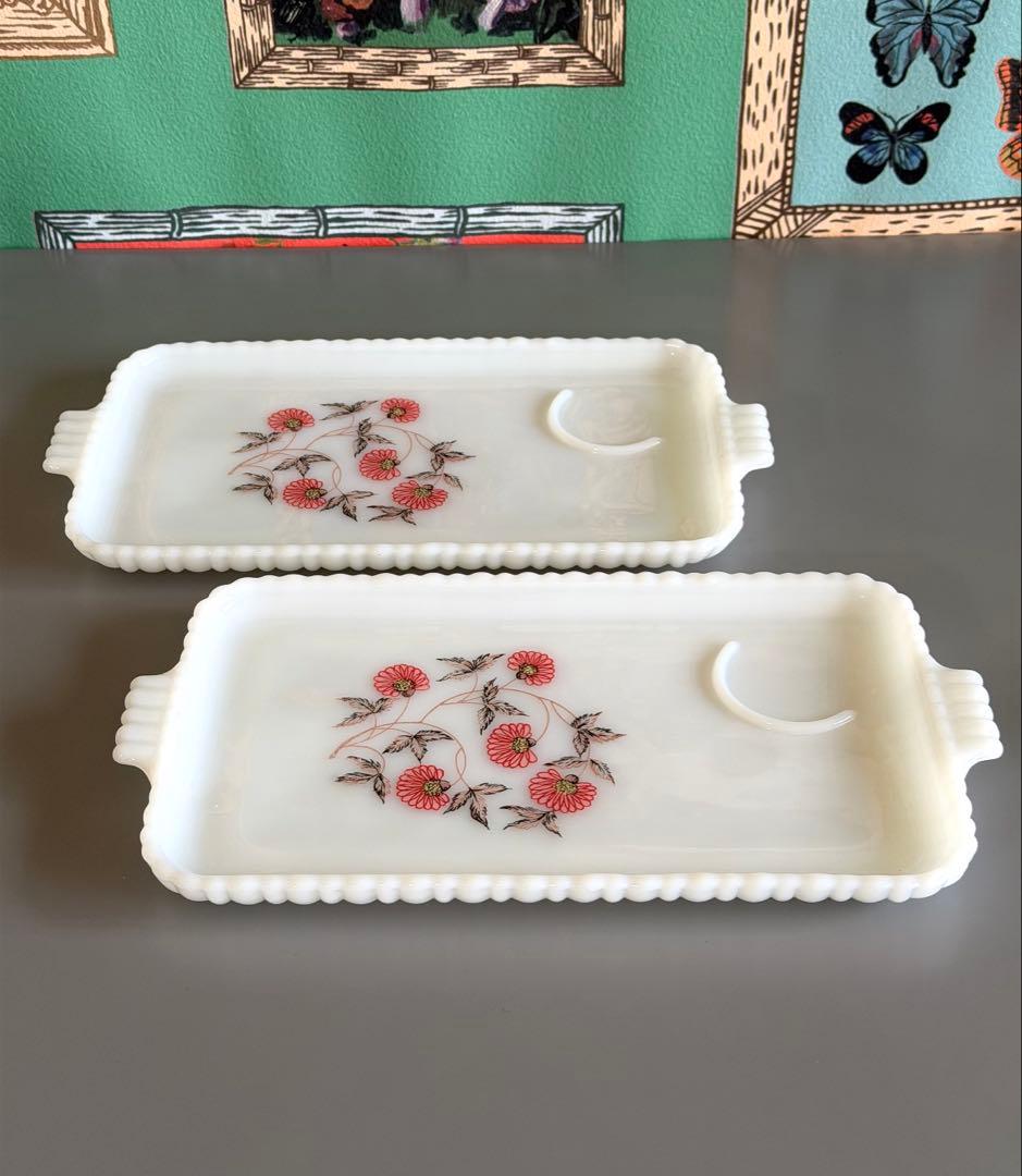 美品　Fire-King フルーレット　スナックセット　2セット　ミルクガラス