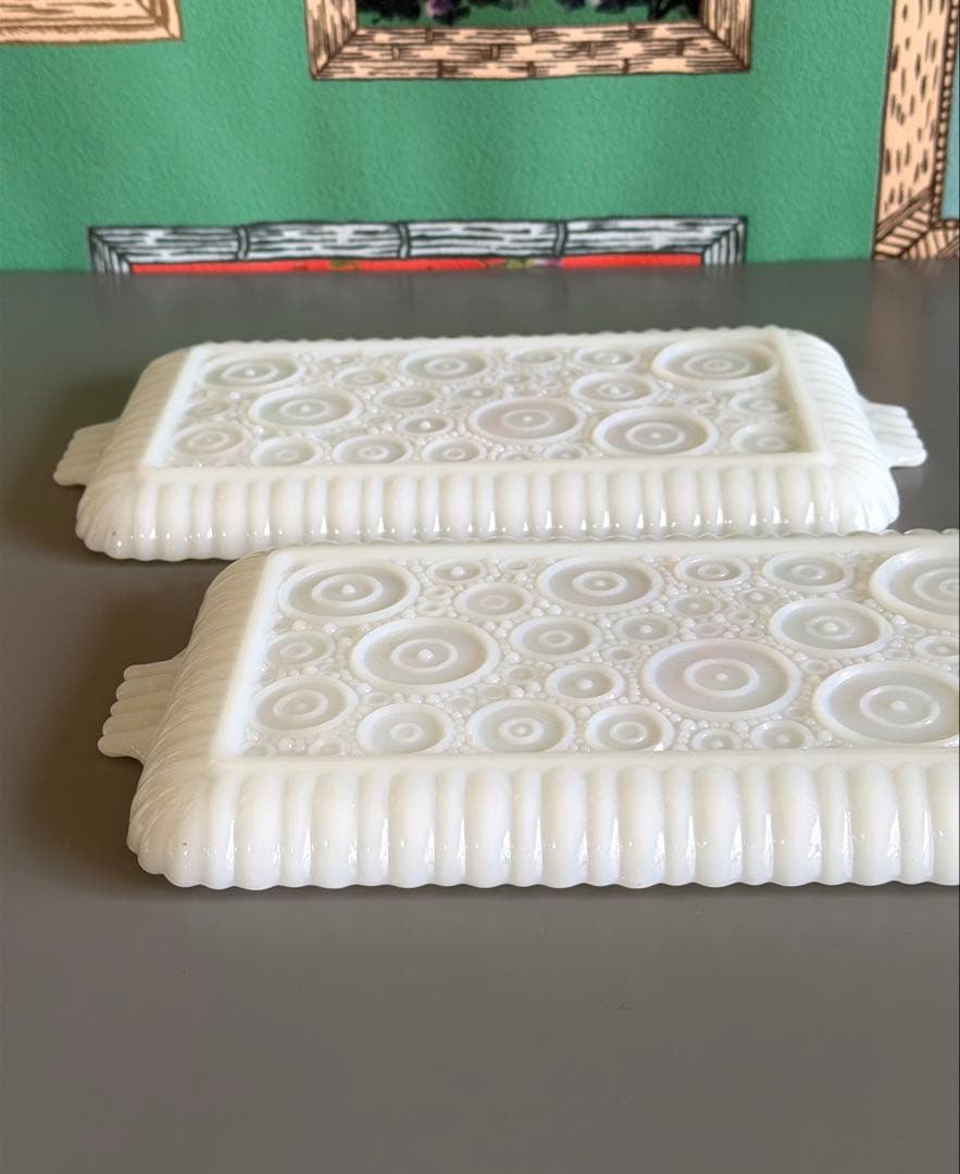 美品　Fire-King フルーレット　スナックセット　2セット　ミルクガラス